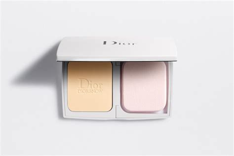 Diorsnow Compact Luminous Perfection Brightening Foundation 